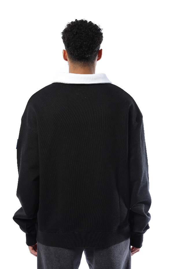 MZ sweater with white collar